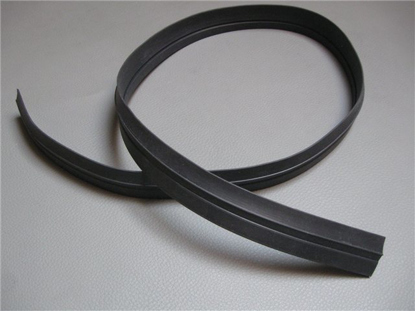 Picture of rubber targa top, side, flat rubber