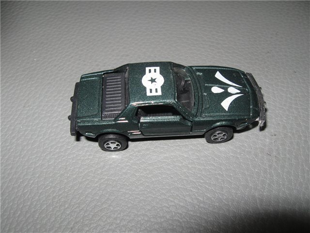 Picture of model car 1:59, green metallic