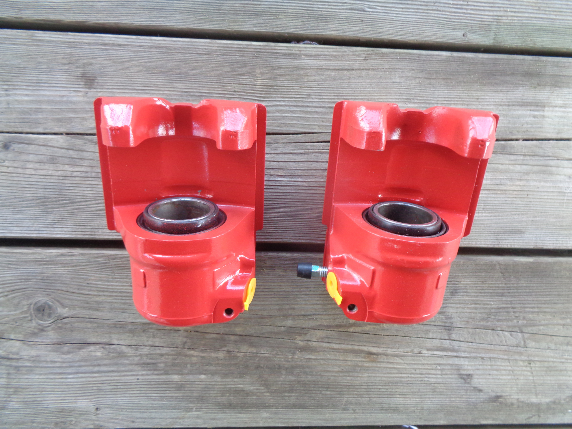 Picture of set brake calipers front, left and right  RED